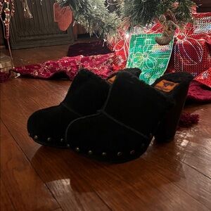 Y2K Rocket Dog Brand Chunky Fur Heels Size 8!